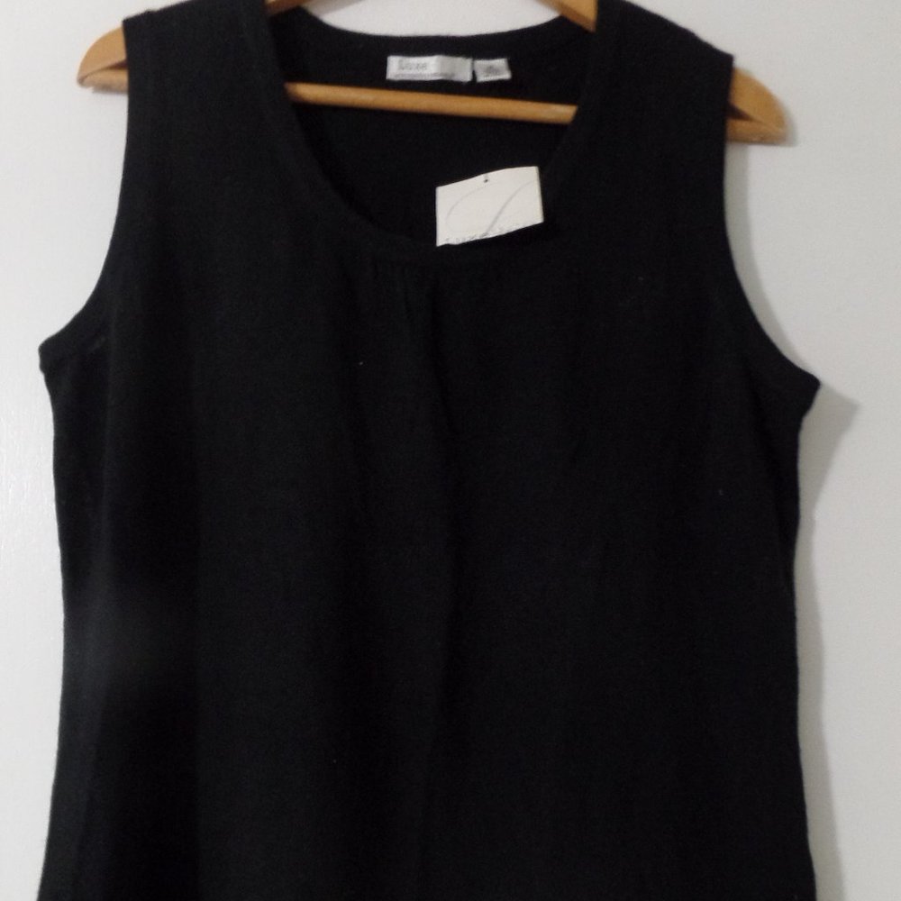 Luxe 360 Acrylic Vest NWT size M